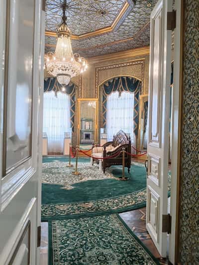 Переход в тронный зал