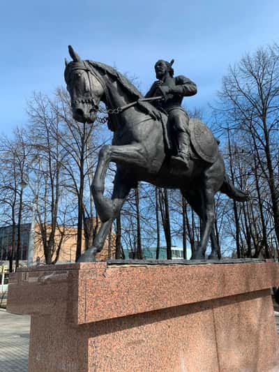 Встреча у памятника Боборыкину на площади