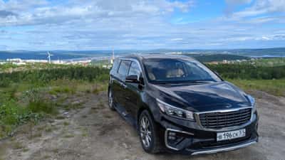KIA Carnival 3