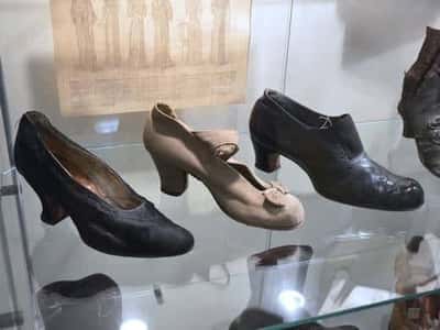 Русские традиции: фарфоровая мануфактура, башмачный Талдом и сыроварня