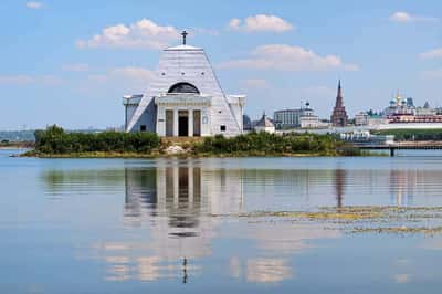 «Доброе утро, Казань!»: речная экскурсия по Казанке