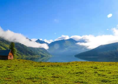 Озеро Тальменное. Конный тур на Алтай