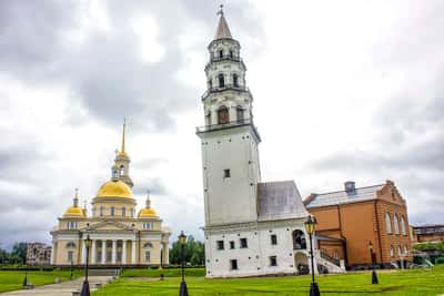 Самоцветная полоса и Золотые места Урала: Екатеринбург - Невьянск - Реж