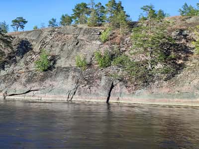 Морская прогулка на остров Маячный