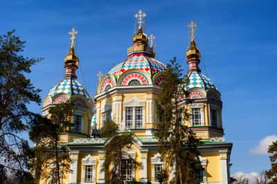 Пешеходная экскурсия по Алматы: история, стиль, атмосфера