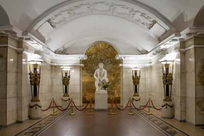Петербург на метро. Экскурсия по метрополитену