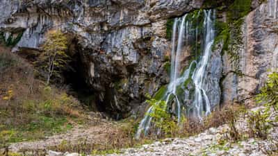 Авторский джип-тур «Красавица Рица, Гегский и Молочный водопады»