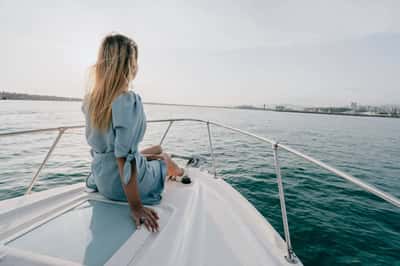 Морская прогулка на яхте с купанием в Адлере Сириус