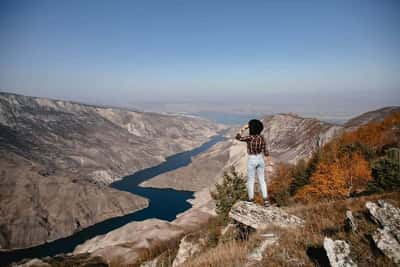 Сулакский Каньон, Чиркейское водохранилище, бархан Сарыкум