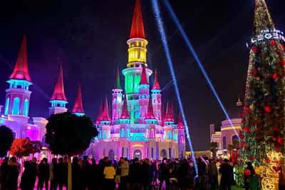 Поездка из Сиде на ночное шоу в Turkish Disneyland (Land of Legends)