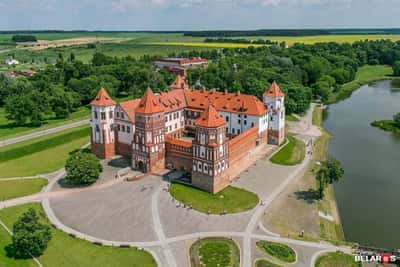Трансфер в Лидский, Несвижский, Мирский замки в одной поездке из Гродно
