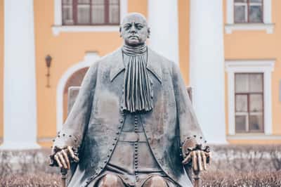 Петропавловская крепость. Её быт и история