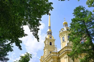 Петропавловская крепость: Легенды, мифы и реальность