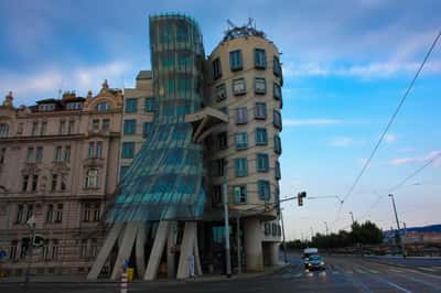 Карлова площадь: квест-экскурсия в мобильном приложении