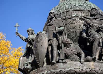 Жемчужины Северо-Запада. Осенние праздники в Великом Новгороде и Пскове