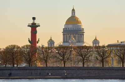 Ночное волшебство Петербурга: знаковые места и прогулка на теплоходе