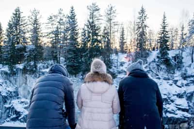 Новый год по-карельски: игры с Дедом Морозом, питомник хаски и Рускеала