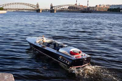 Ночная водная экскурсия «Разводные мосты» Санкт-Петербурга