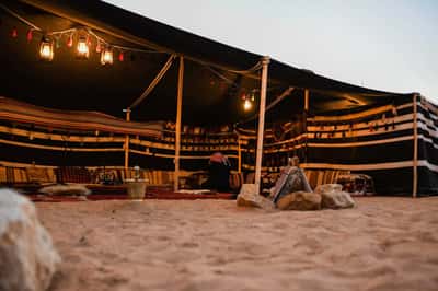 Oasis Camp: ночёвка в традиционном лагере с ужином и прогулкой на верблюдах