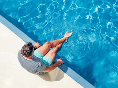 День в пляжном клубе The Palm с ужином в ресторане 20four и бассейном