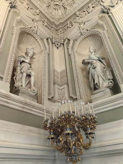 Юсуповский дворец: парадные залы, жилые покои и убийство Григория Распутина