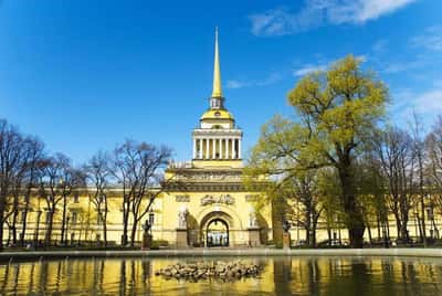 Пешком по Петербургу - о главном и необычном
