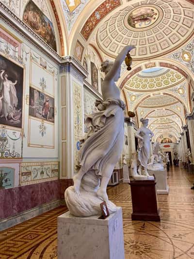 Эрмитаж - в гостях у царской семьи (билеты включены)