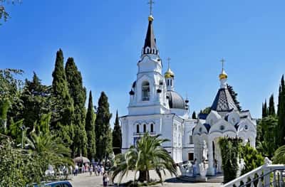 Сочи - любимый курорт россиян. Экскурсия по историческим и памятным местам