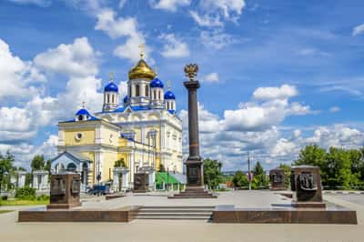 По Бунинским местам уездного города Ельца на транспорте туристов