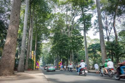 Пешеходная прогулка по исторической части города Хошимин (бывший Сайгон)