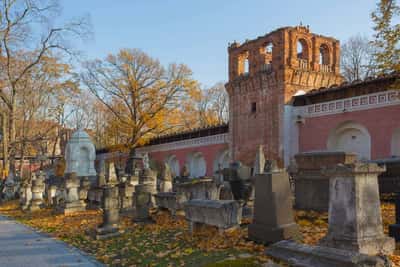 Некрополь Донского монастыря: авторская экскурсия
