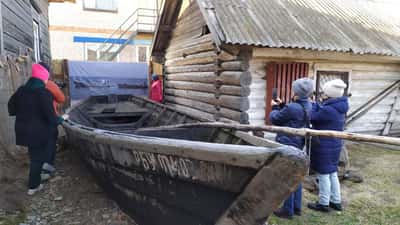 Посольск: плывущий по воде Байкала монастырь и история байкальской рыбалки