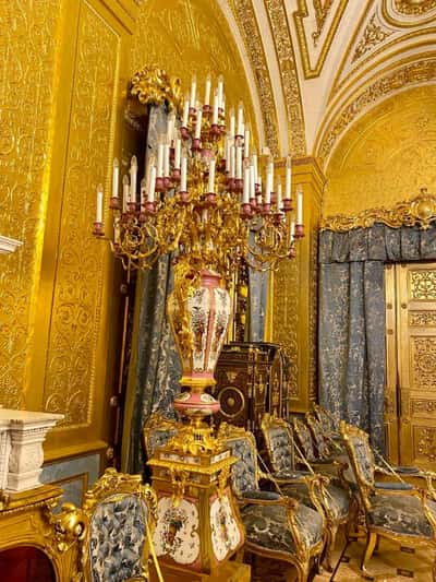 Эрмитаж - в гостях у царской семьи (билеты включены)