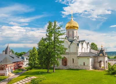 Прогулка по Звенигороду с посещением храмов и Ново-Иерусалимского монастыря