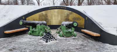 Экскурсия в Кронштадт с посещением подводной лодки «Ленинский комсомол»