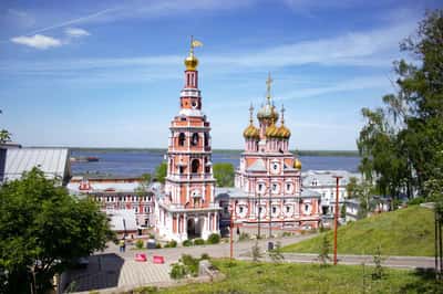 Насытиться Нижним