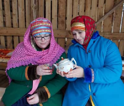 Гуляй, масленица! Фабрика игрушек в Крестцах и подворье в деревне Лякова