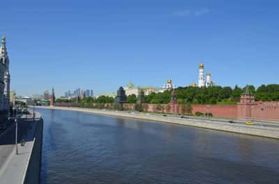 Обзорная авто-пешеходная экскурсия по Москве