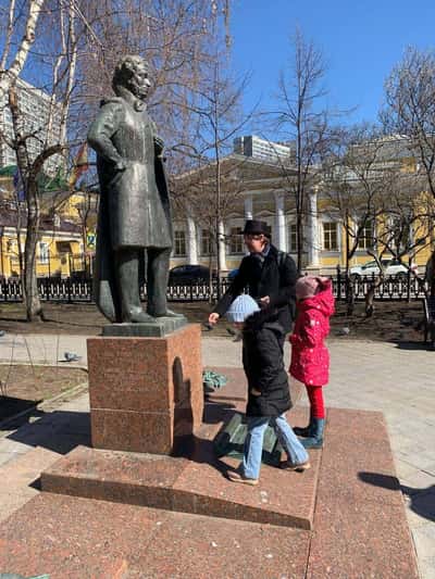 Экскурсия-квест «Арбатские рыцари или тайна пропавшего шоколада»