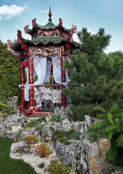 Сад Татьяны Воловик: хвойная коллекция в китайском стиле