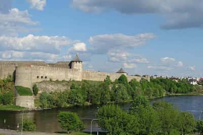 Ивангородская крепость, Парусинка, нарвская рыба и Шепелёвский маяк