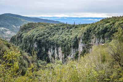 Каньоны Кутаиси и Гелатский монастырь (групповой тур)