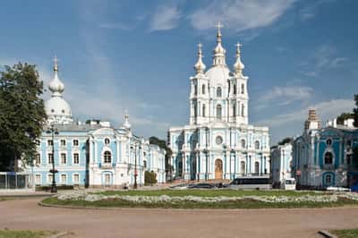 Подъём на звонницу Смольного собора