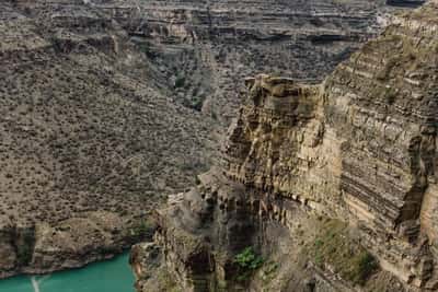Сулакский каньон с прогулкой на катере и бархан Сарыкум