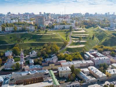 По двум главным улицам Нижнего Новгорода