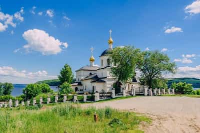 Экскурсия на остров-град Свияжск на транспорте туристов