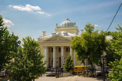 Ивановская горка - настоящая симфония историй и легенд старой Москвы