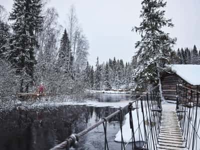 В Карелию на ретропоезде: водопады и парк Рускеала