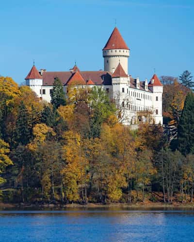 Чешский Крумлов, замок Конопиште и барочное село Голашовице