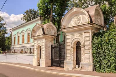 Ивановская горка - один из самых атмосферных районов Москвы